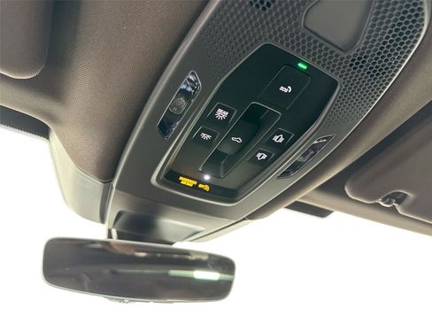 Certified 2026 Porsche Panamera image 25