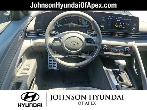 Certified 2025 Hyundai Elantra Sport FWD image 22