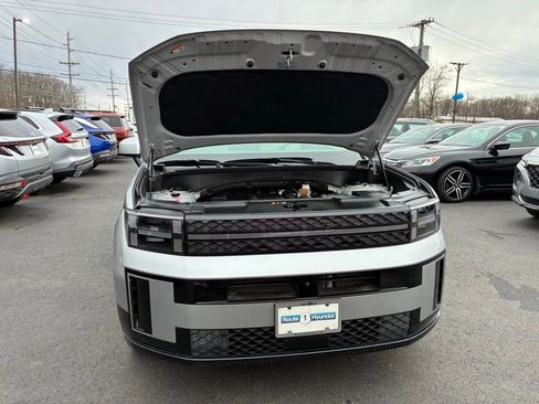 Used 2024 Hyundai Santa Fe Calligraphy image 9