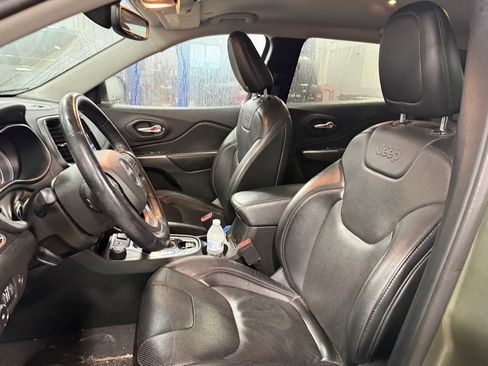 Used 2020 Jeep Cherokee Limited image 6