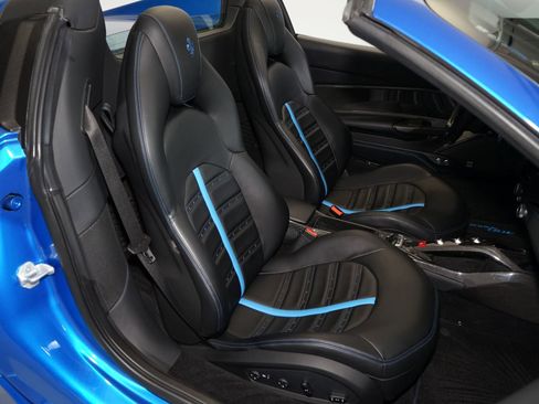 Used 2017 Ferrari 488 Spider image 16