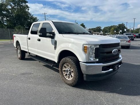 Used 2018 Ford F250 XL w/ Power Equipment Group AWD/4WD image 6