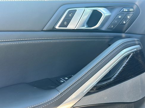 New 2026 BMW X6 xDrive40i w/ Climate Comfort Package image 13