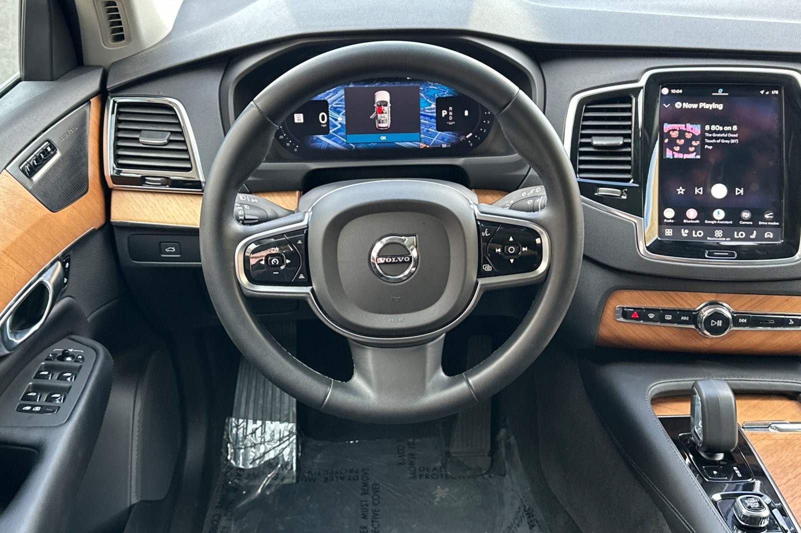 Certified 2023 Volvo XC90 B6 Plus w/ Protection Package Premier AWD/4WD image 17