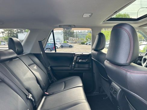 Certified 2018 Toyota 4Runner TRD Off-Road Premium AWD/4WD image 14