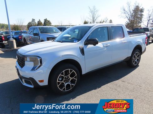 New 2026 Ford Maverick Lariat image 3