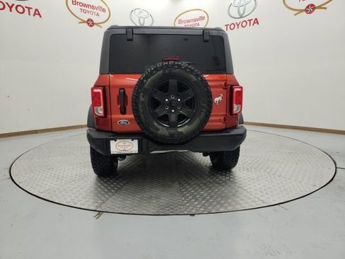 Used 2023 Ford Bronco Black Diamond image 7