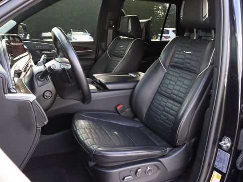 Used 2023 Cadillac Escalade Sport Platinum image 19