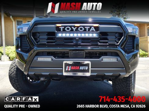 Used 2026 Toyota Tacoma SR5 AWD/4WD image 18