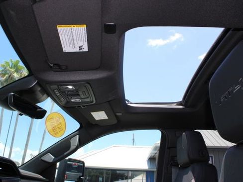 Used 2025 GMC Sierra 2500 AT4 w/ AT4 Premium Plus Package AWD/4WD image 23