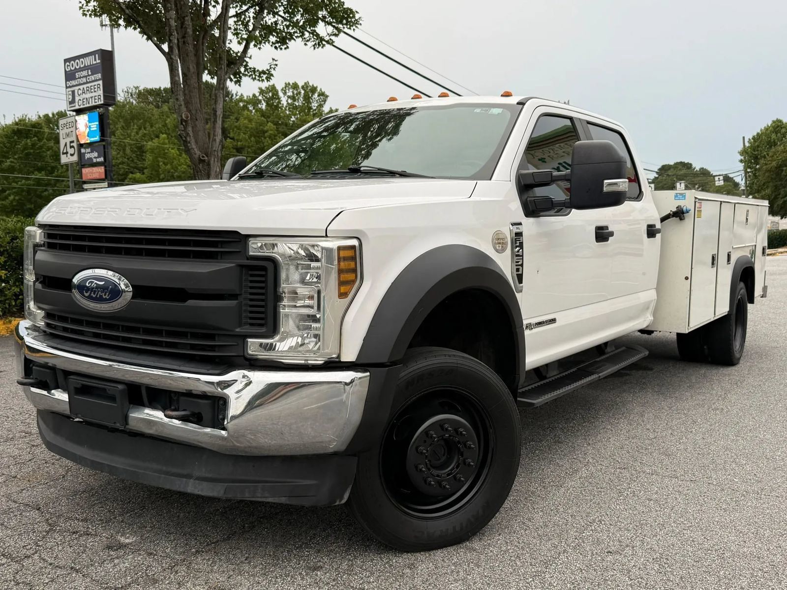 Used 2018 Ford F450 XL w/ Power Equipment Group AWD/4WD image 2