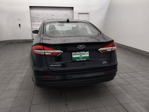Used 2020 Ford Fusion SE FWD image 6