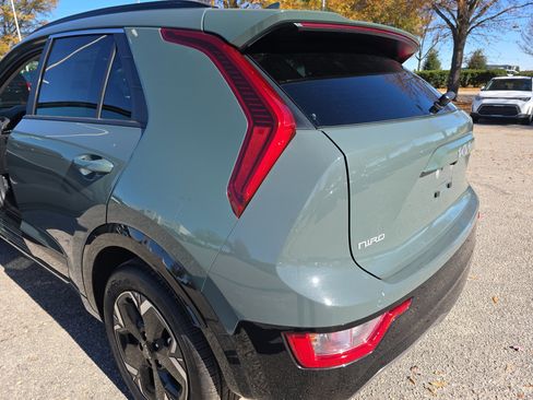 New 2025 Kia Niro Wind image 35