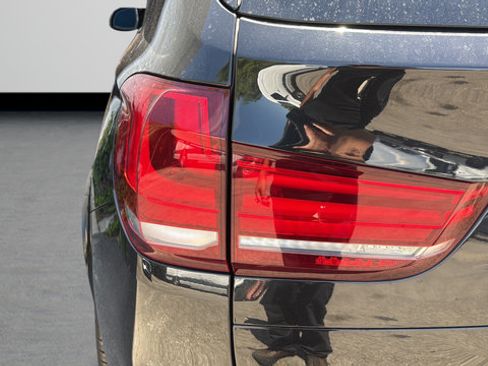 Used 2016 BMW X5 M AWD/4WD image 28