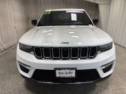 Used 2023 Jeep Grand Cherokee Limited w/ Luxury Tech Group II AWD/4WD image 7