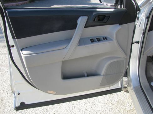 Used 2008 Toyota Highlander 2WD image 9