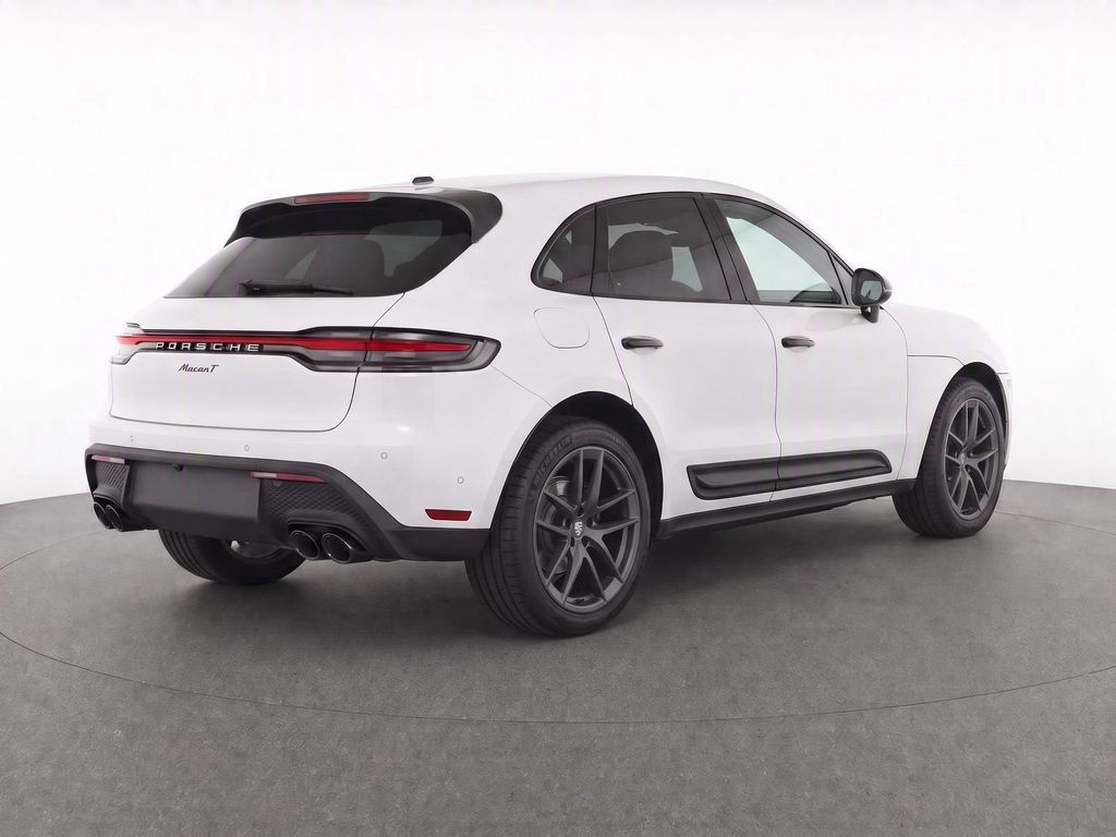 Used 2026 Porsche Macan Turbo AWD/4WD image 3