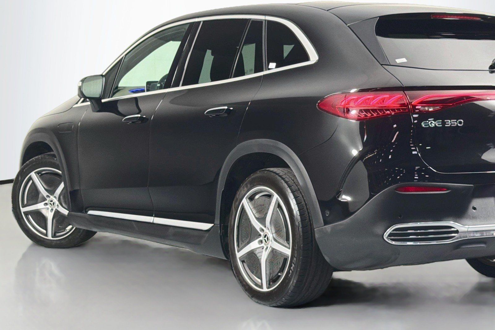 Certified 2023 Mercedes-Benz EQE 350+ 4MATIC SUV w/ AMG Line Exterior Package image 15