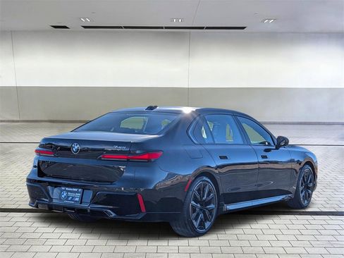 New 2026 BMW 740i xDrive image 5