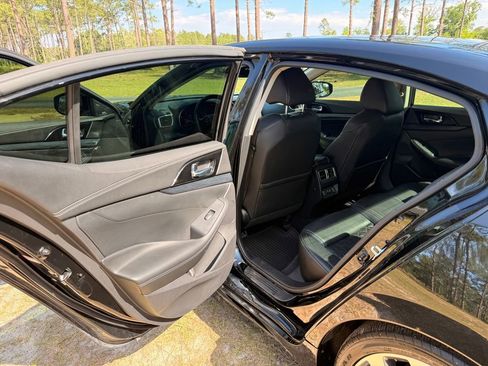 Used 2021 Nissan Maxima Platinum FWD image 25