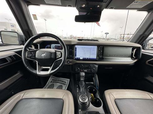 Used 2023 Ford Bronco Wildtrak image 13