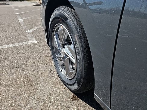 New 2026 Hyundai Elantra SE image 36