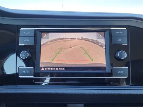 Used 2024 Volkswagen Jetta SE image 19