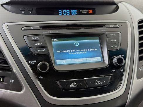 Used 2014 Hyundai Elantra SE w/ Option Group 02 FWD image 23