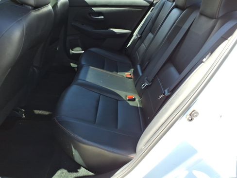 Used 2023 Nissan Sentra SR w/ SR Premium Package FWD image 9