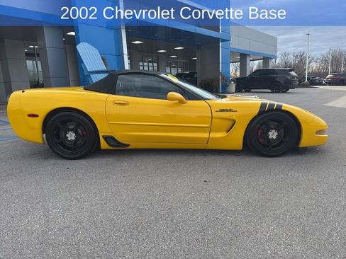 Used 2002 Chevrolet Corvette Convertible w/ Preferred Equipment Group2 image 2