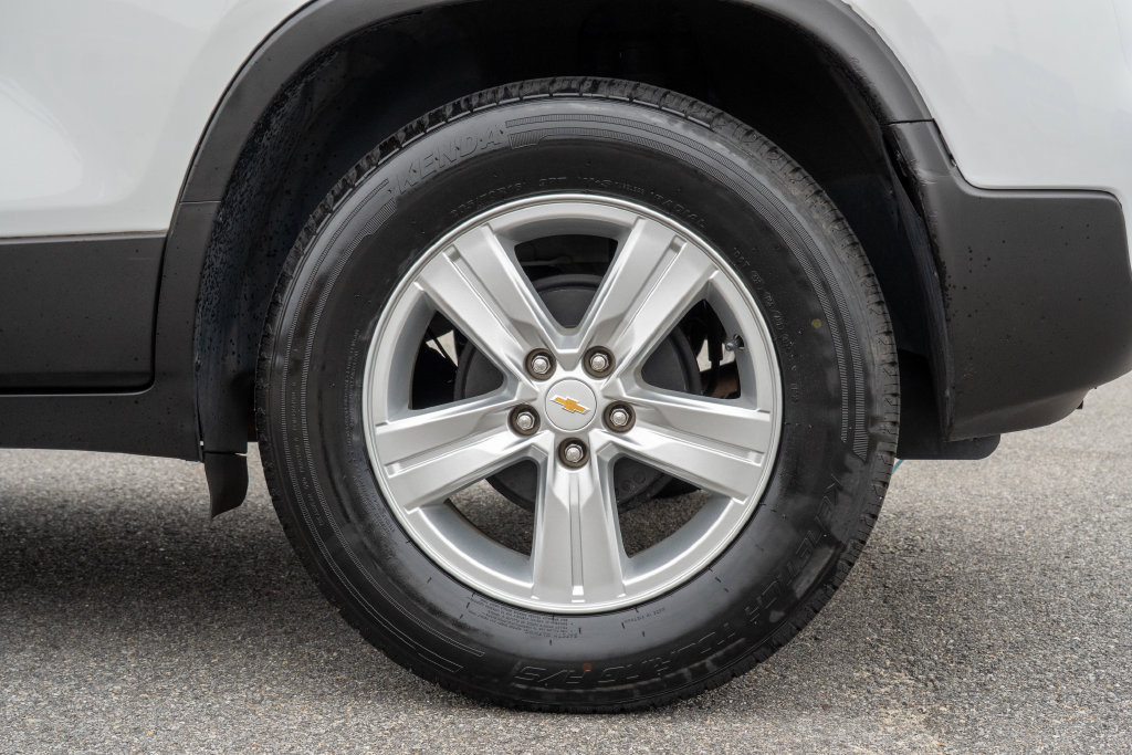 Used 2018 Chevrolet Trax LT w/ LT Convenience Package FWD image 28