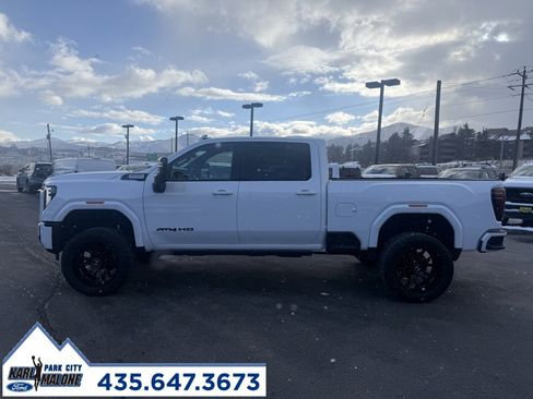 Used 2025 GMC Sierra 3500 AT4 w/ AT4 Premium Plus Package image 3