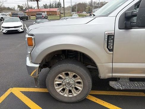 Used 2021 Ford F250 XLT image 6