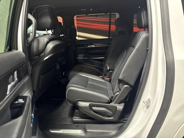 Used 2024 Jeep Grand Wagoneer L Series II w/ Quick Order Packagew 28T AWD/4WD image 13