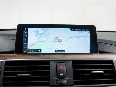 Used 2018 BMW 330i xDrive Sedan w/ Premium Package image 23