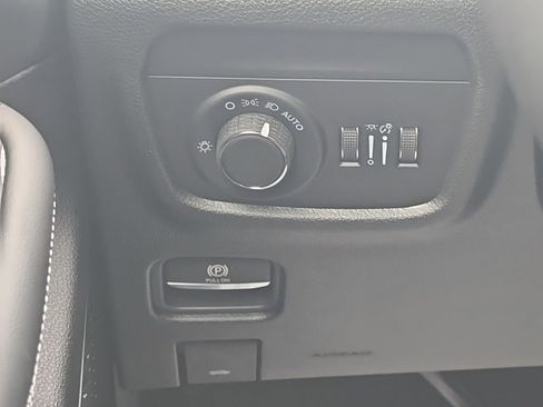 New 2026 Jeep Grand Cherokee L Laredo image 25