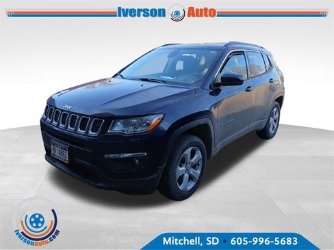 Used 2018 Jeep Compass Latitude w/ Popular Equipment Group image 4
