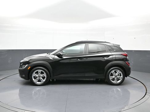 Certified 2022 Hyundai Kona SEL w/ Convenience Package FWD image 9