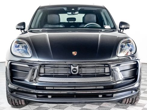 New 2026 Porsche Macan image 7