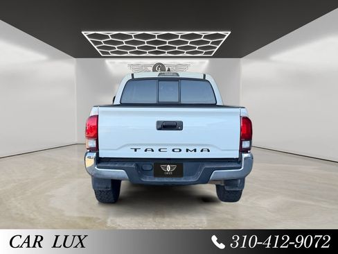 Used 2022 Toyota Tacoma SR5 w/ SR5 Appearance Package (SM) RWD image 4