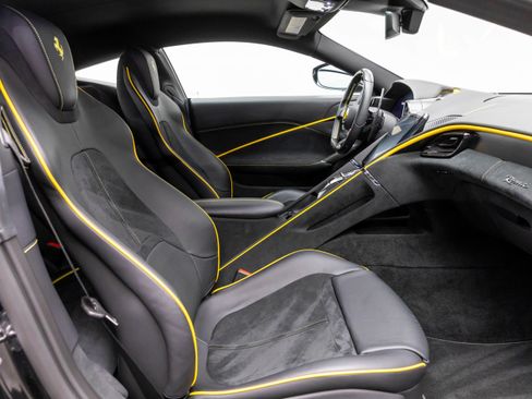 Certified 2021 Ferrari Roma image 12