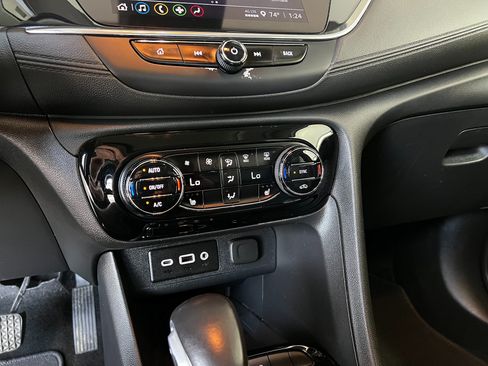 Used 2023 Buick Encore GX Essence w/ Experience Buick Package AWD/4WD image 17