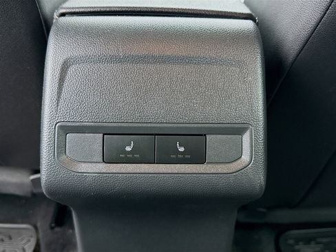 Used 2019 Volkswagen Jetta R-Line w/ R-Line Cold Weather Package FWD image 17