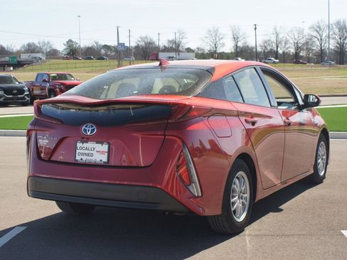 Used 2017 Toyota Prius Prime Premium image 22