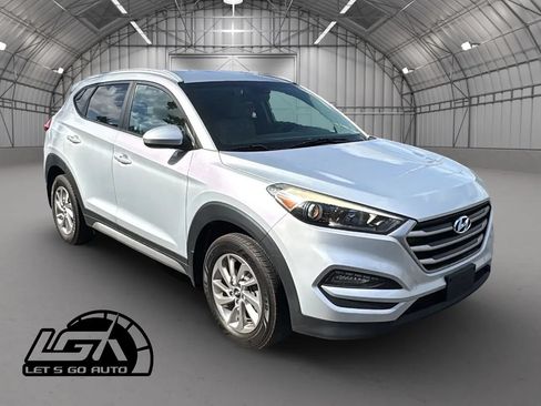 Used 2017 Hyundai Tucson SE w/ SE Popular Package 02 AWD/4WD image 1
