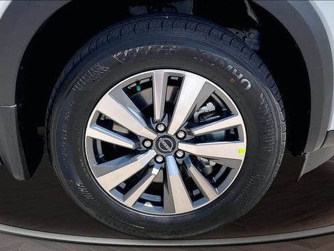 New 2026 Nissan Pathfinder SL FWD image 12
