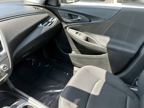 Used 2016 Chevrolet Malibu LT FWD image 27