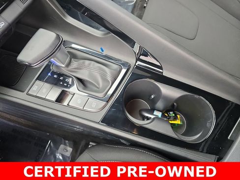 Used 2025 Hyundai Elantra SEL FWD image 25