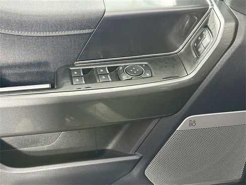 Used 2023 Ford F150 Lariat w/ Equipment Group 502A High image 27