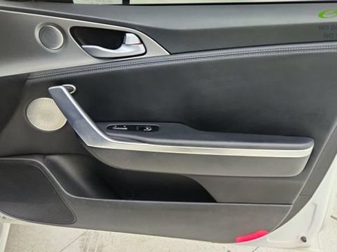 Used 2020 Kia Stinger GT2 AWD/4WD image 24